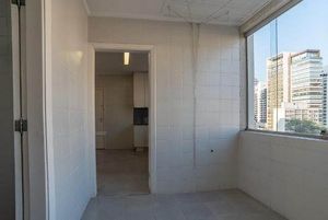 Image 9 - 879497