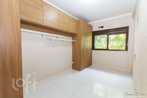Image 12 - 879500