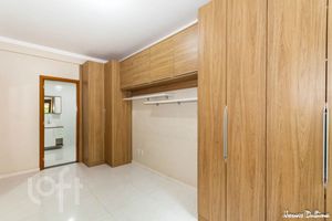 Image 15 - 879500