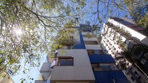 Image 17 - 879503