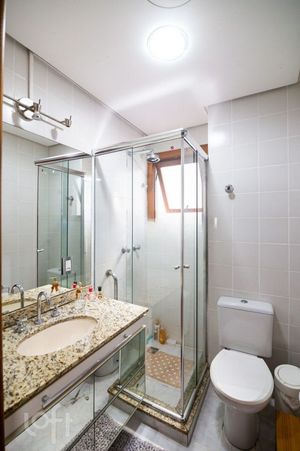 Image 19 - 879503