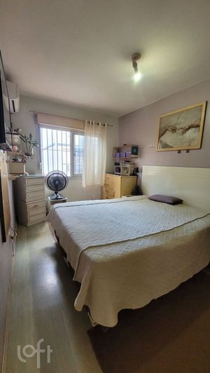 Image 19 - 879504
