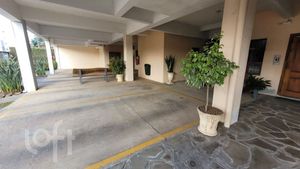 Image 31 - 879504