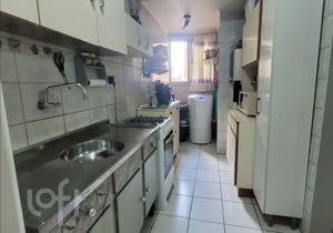 Image 12 - 879504