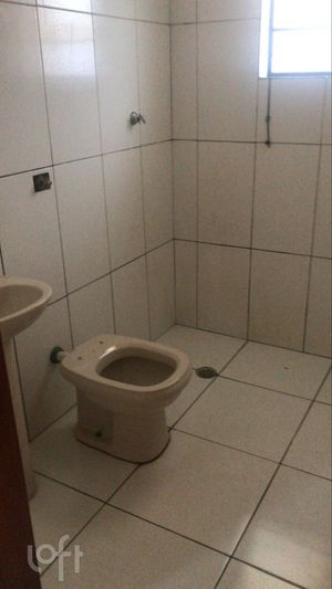 Image 8 - 879515