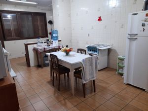 Image 14 - 879524