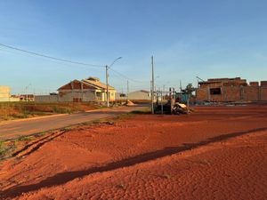 Image 3 - 879525