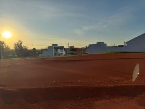 Image 2 - 879525