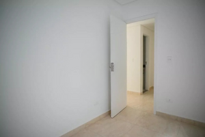 Image 7 - 879529