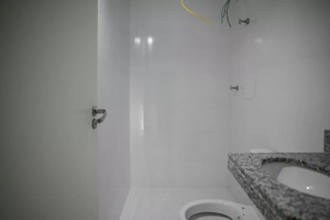 Image 4 - 879529