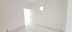 Image 3 - 879531