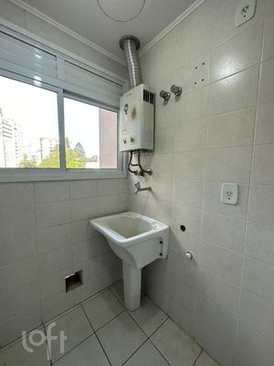 Image 14 - 879532