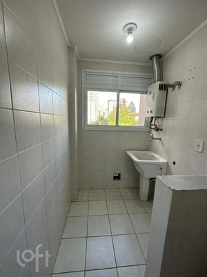 Image 13 - 879532