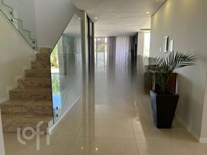 Image 3 - 879535