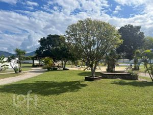 Image 21 - 879535