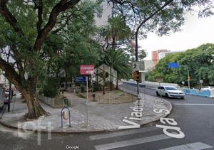 Image 12 - 879542