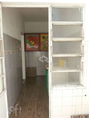 Image 7 - 879542