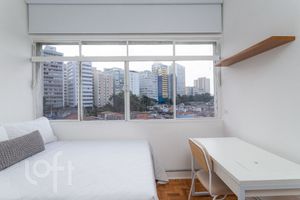 Image 19 - 879543