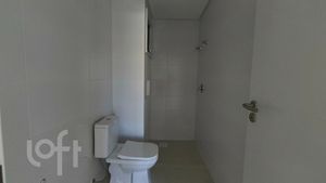 Image 8 - 879544