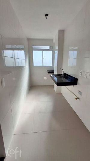 Image 3 - 879550