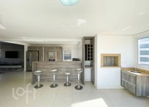 Image 10 - 879552