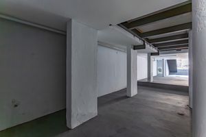 Image 6 - 879559