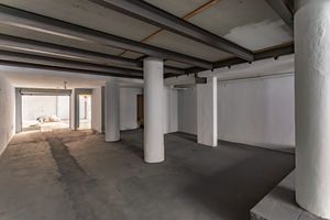 Image 14 - 879559