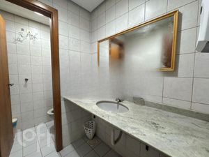 Image 39 - 879560