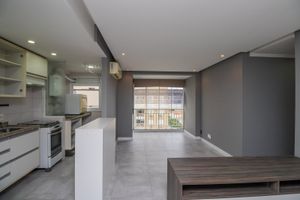 Image 4 - 879565