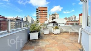 Image 11 - 879567