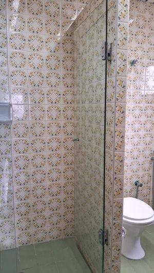 Image 19 - 879571