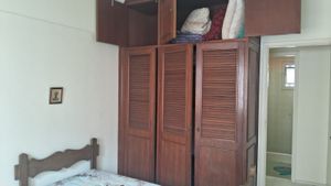 Image 11 - 879571