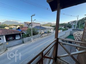 Image 9 - 879577