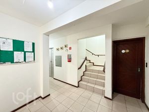 Image 10 - 879578