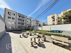 Image 8 - 879578