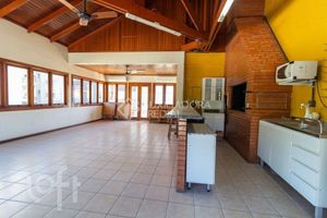 Image 25 - 879579