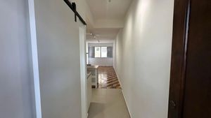 Image 1 - 879585