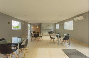 Image 16 - 879623