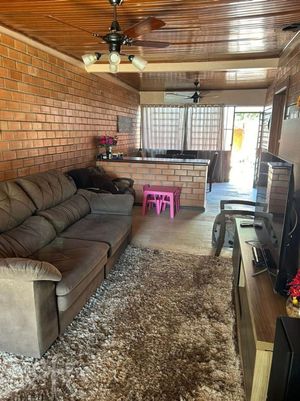 Image 4 - 879624