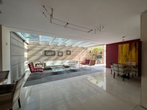 Image 13 - 879668