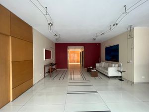 Image 14 - 879668