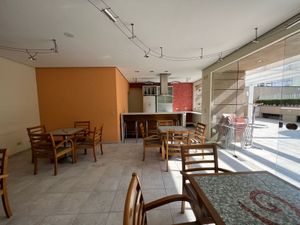 Image 15 - 879668