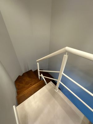 Image 9 - 879669