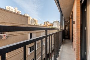 Image 3 - 879670
