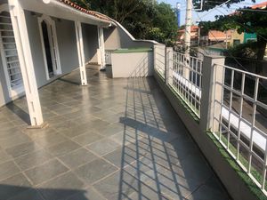 Image 3 - 879672