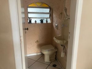 Image 8 - 879672