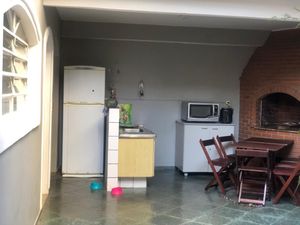 Image 14 - 879672