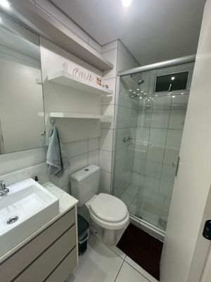 Image 8 - 879674