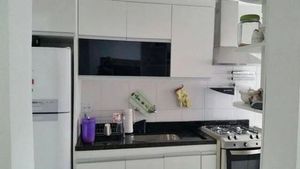Image 6 - 879675
