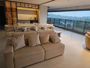 Image 1 - 879676